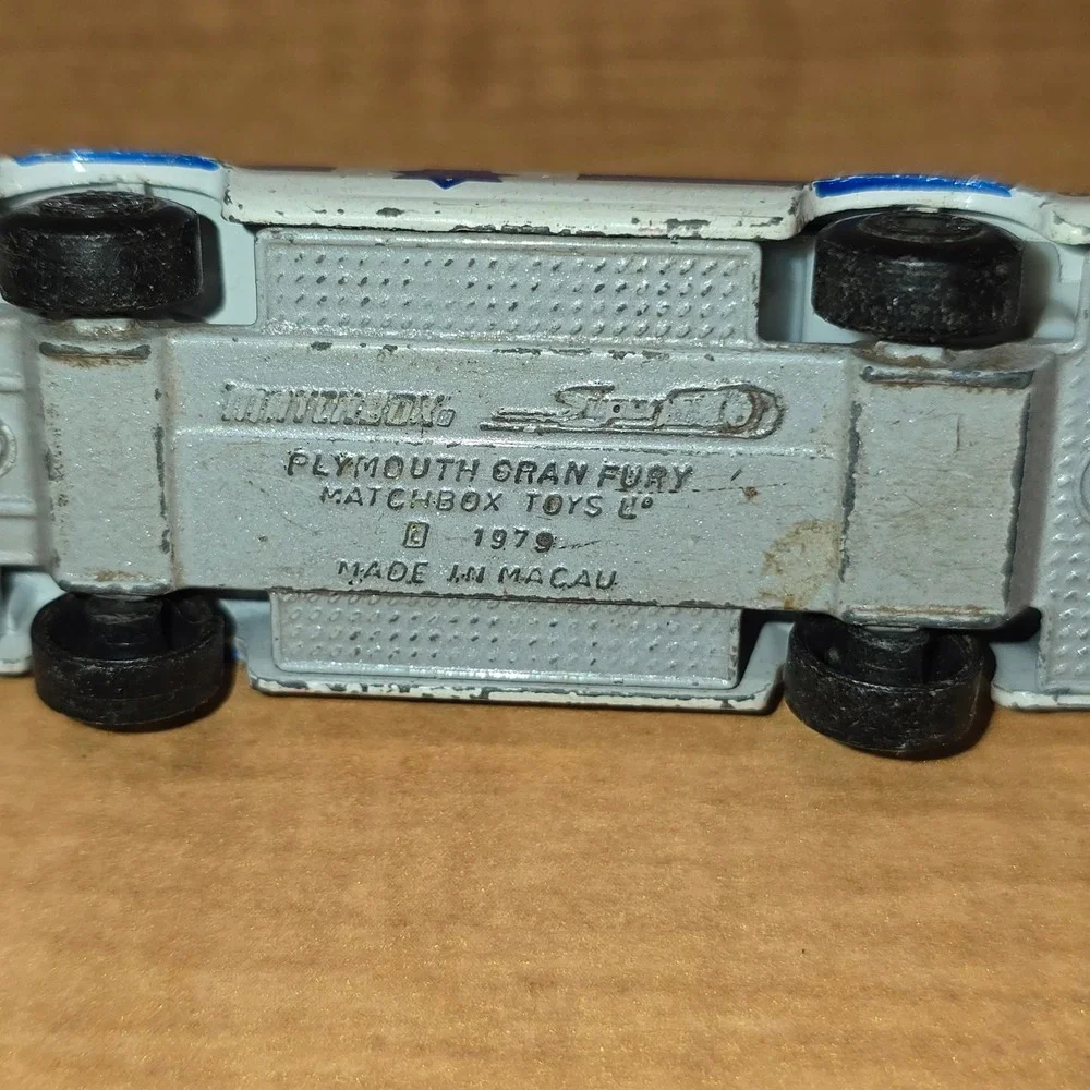 Matchbox Ambulance 1977 Police Gran Fury G12 1979‎ Metal Toy Cars VINTAGE